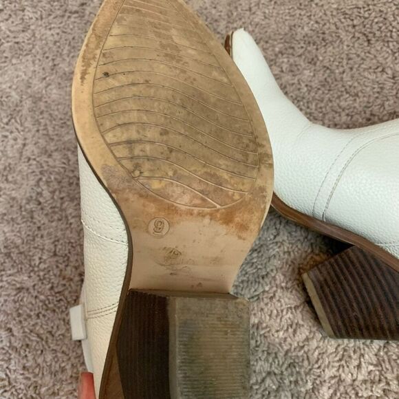 Limelight White Ivory Faux Leather Cowboy Wéstern Ankle Boots Booties 9 - Picture 7 of 8